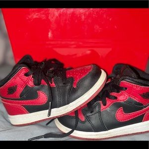Toddler boys Size 8 Nike Dunks.